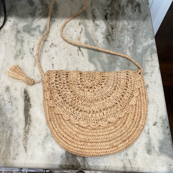 Handmade Straw Crossbody Bag - Picture 5 of 6